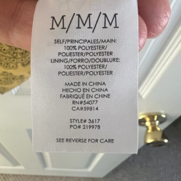 CAbi #3617 Mustard Yellow/Black Paisley Sleeveless Blouse - Picture 6 of 6